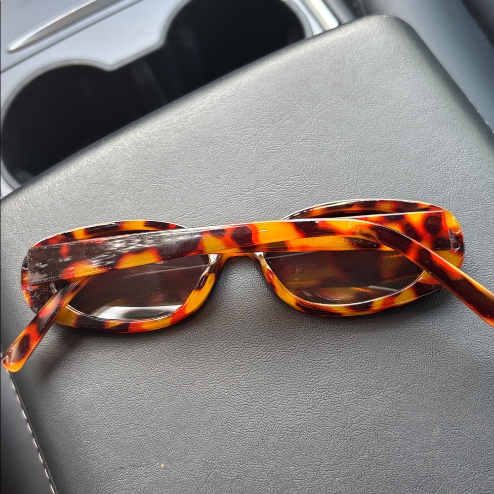 VanLinker Tortoise Shell Oval Sunglasses small mi… - image 4